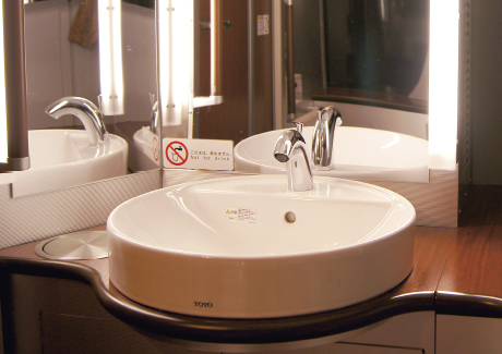 パウダールーム